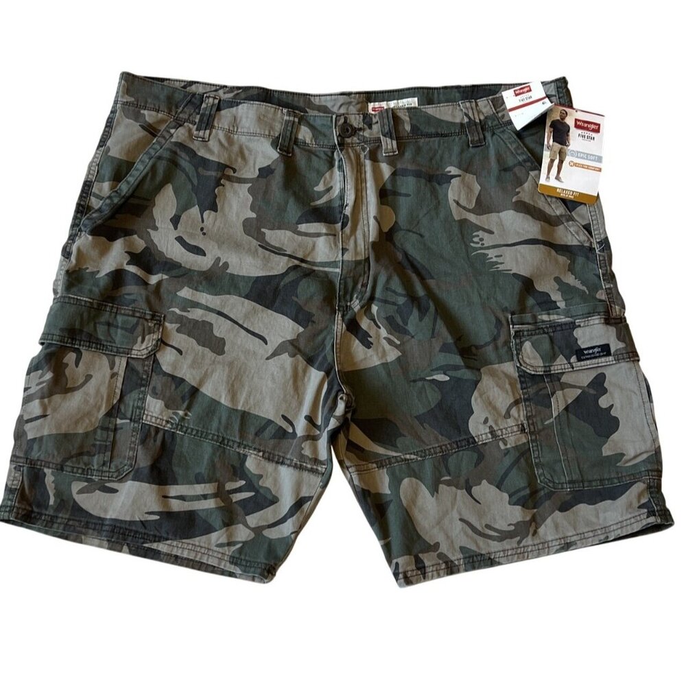Wrangler Mens Five Star Relaxed Fit Epic Soft Cargo Shorts Camouflage 44 NWT